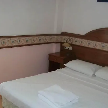 Kriss Hotel Ortakentyahşi