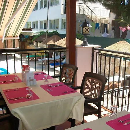 Hotel Kriss 3*