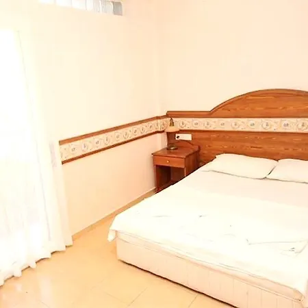 Kriss Hotel