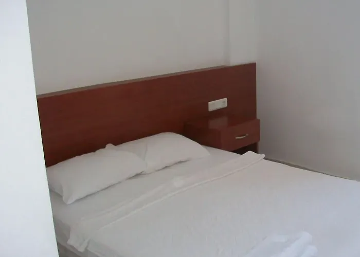 Hotel Kriss 3*