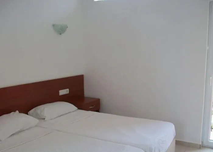 Kriss Hotel 3*