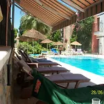 Kriss Hotel 3*