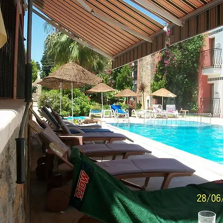 Kriss Ξενοδοχείο 3*
